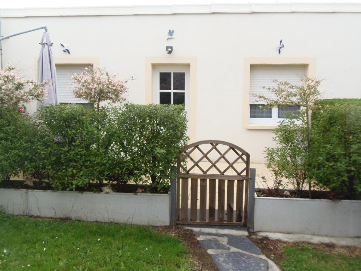 Petite Maison De Vacance Grandcamp-Maisy Exteriör bild
